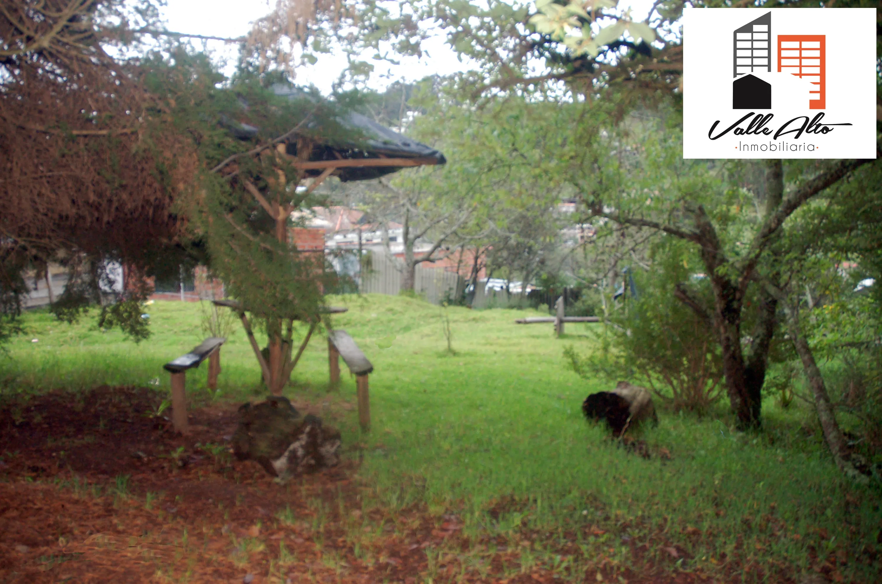 TERRENO AMPLIO EN MIRAFLORES, IDEAL PARA PROYECTO INMOBILIARIO. - 5