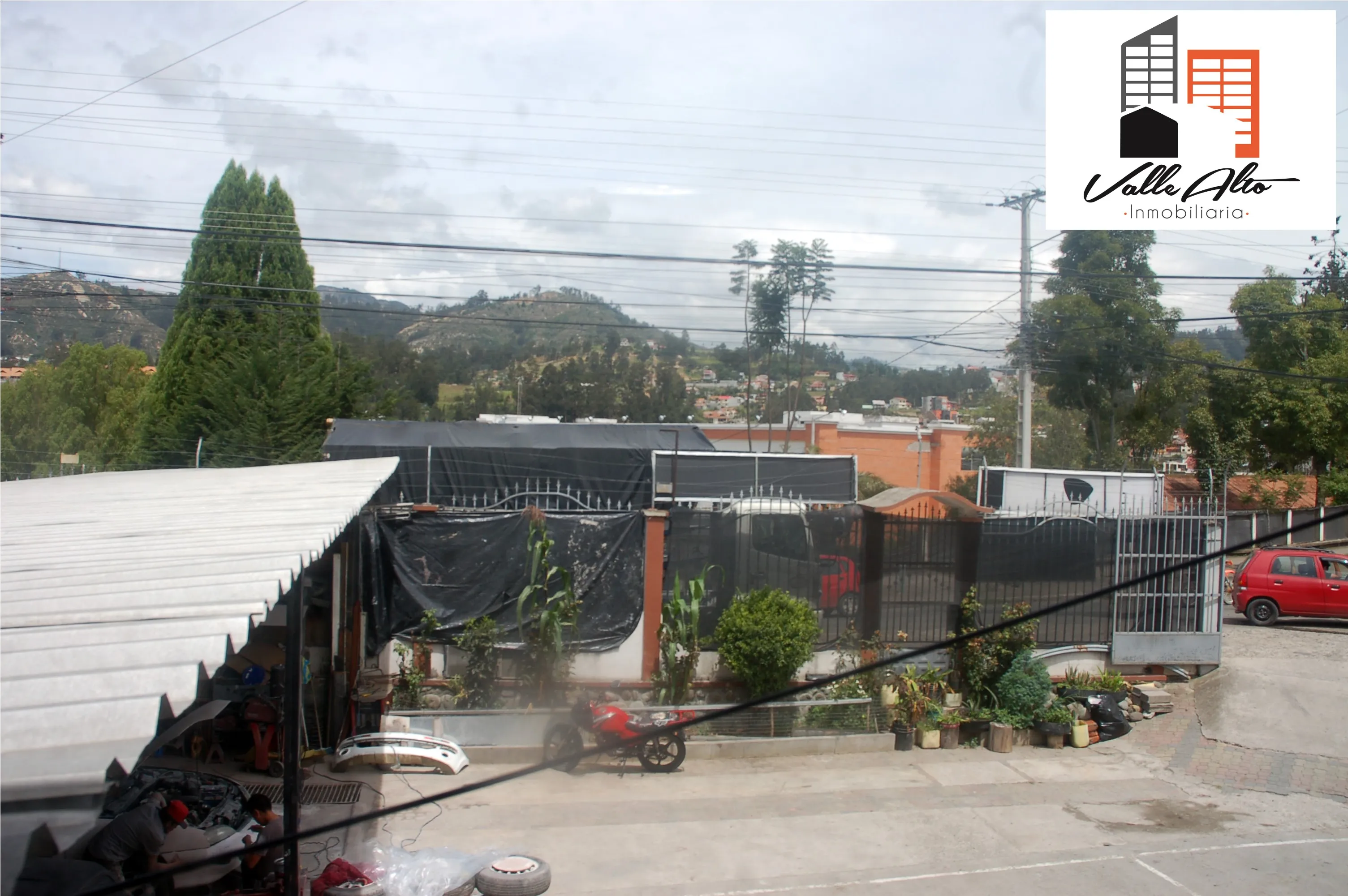 CASA ESQUINERA EN AZOGUES IDEAL PARA EMPRESA O NEGOCIO. - 13