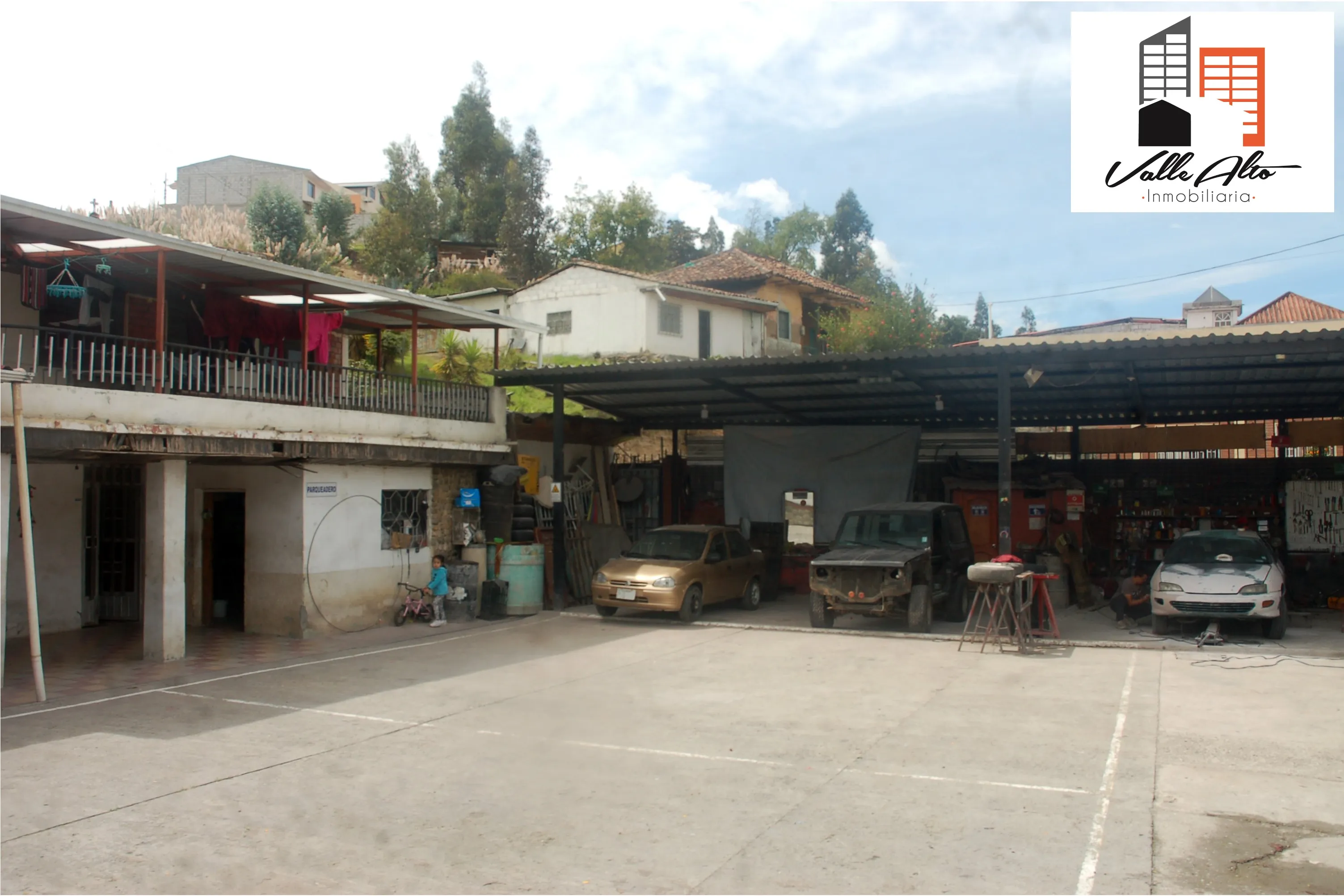 CASA ESQUINERA EN AZOGUES IDEAL PARA EMPRESA O NEGOCIO. - 8