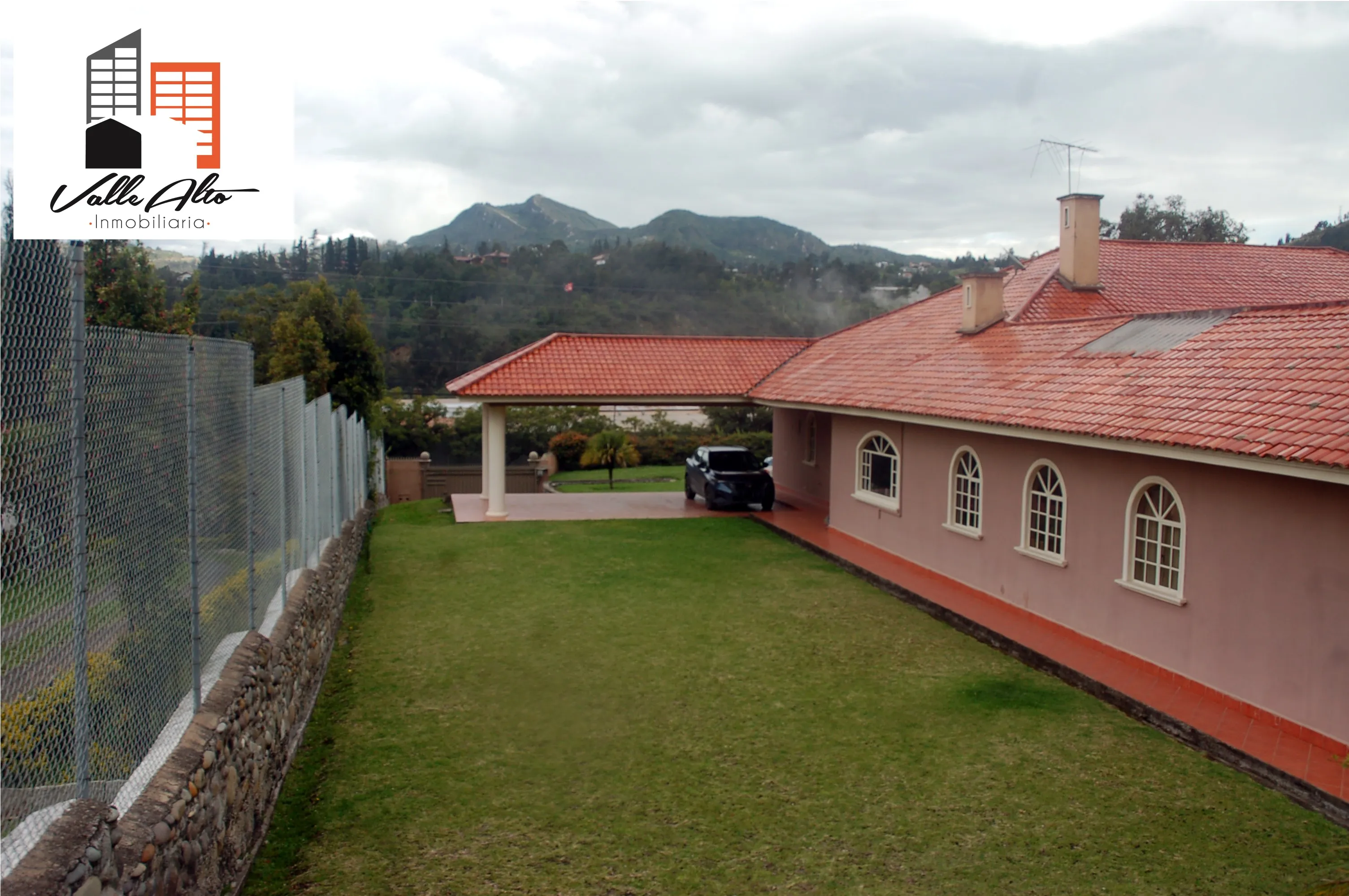 AMPLIO TERRENO EN CHALLUABAMBA. - 7