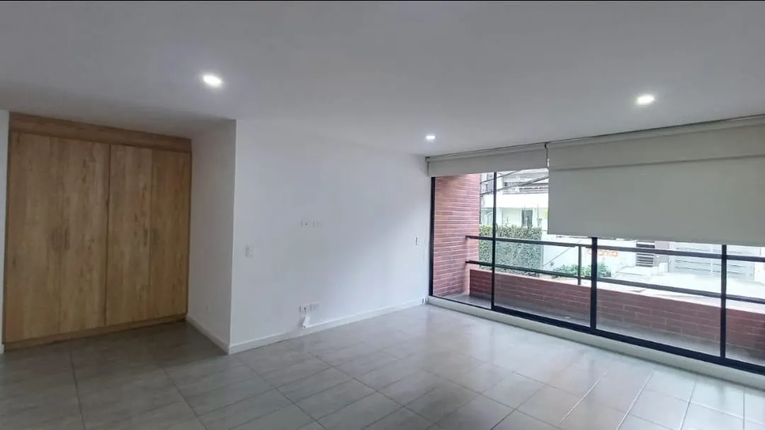 EN VENTA DEPARTAMENTO 2 HABITACIONES, GARAJE, BALCÓN _ SECTOR BOSMEDIANO — foto 8