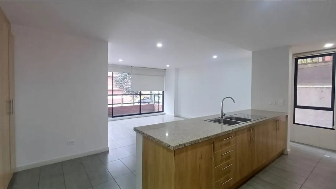 EN VENTA DEPARTAMENTO 2 HABITACIONES, GARAJE, BALCÓN _ SECTOR BOSMEDIANO — foto 3