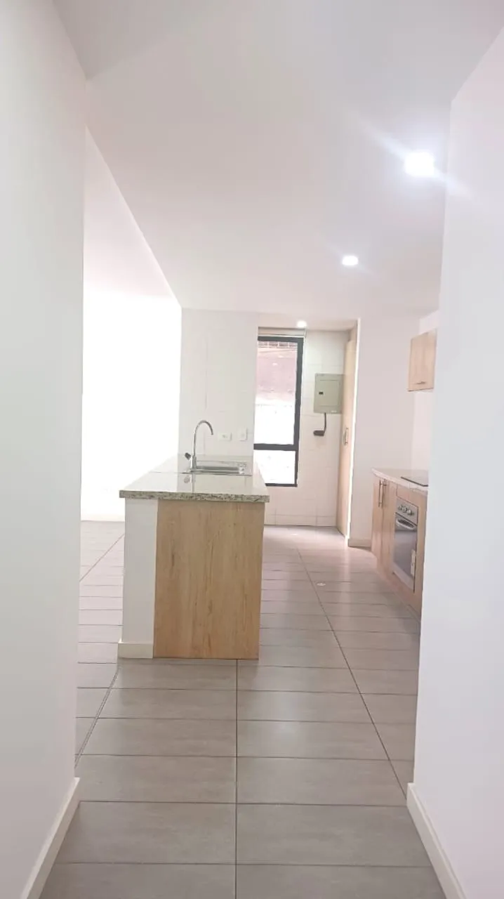 EN VENTA DEPARTAMENTO 2 HABITACIONES, GARAJE, BALCÓN _ SECTOR BOSMEDIANO — foto 2