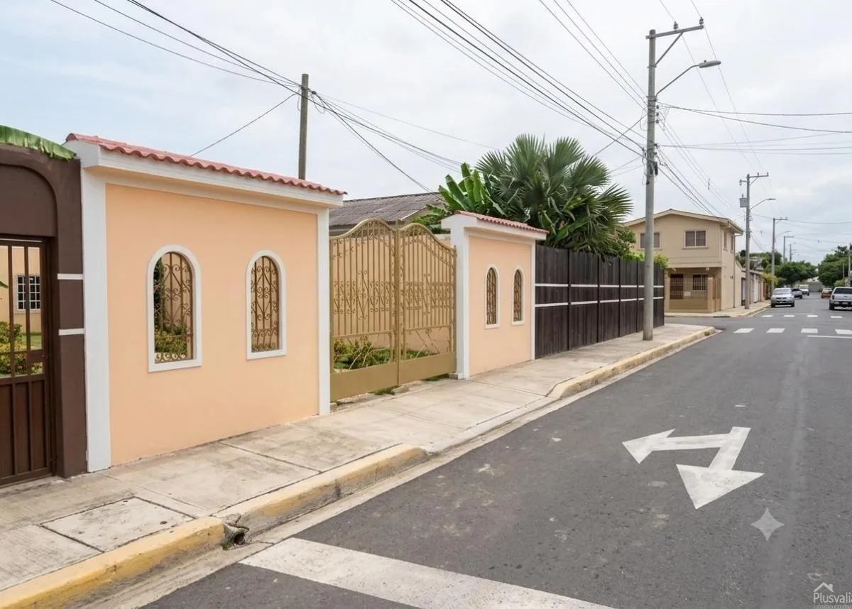 Terreno en Venta — 260 m²  CDLA. ITALIANA, SALINAS - 2
