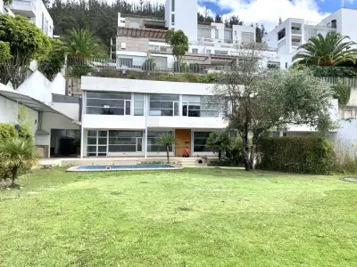 Casa de 4 habitaciones en Cumbayá