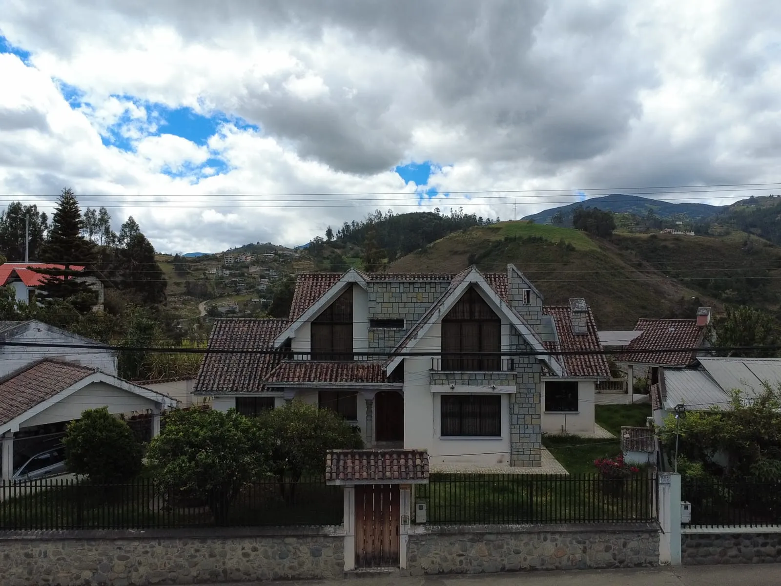 Casa Quinta en Chordeleg, Cuenca de OPORTUNIDAD financiamiento Directo - 2