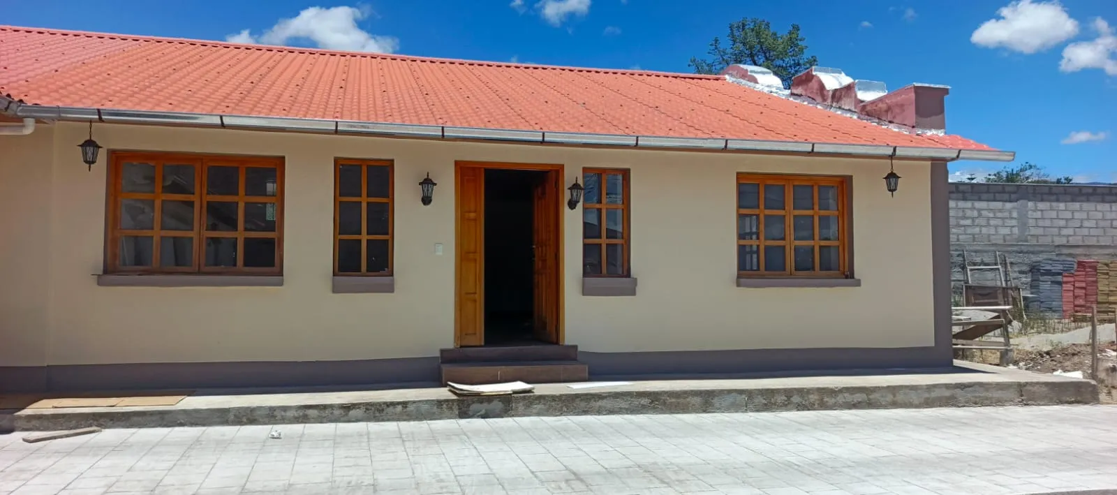 ¡GRAN OPORTUNIDAD! 2 CASAS EN VENTA EN ASCÁZUBI, A POCOS MINUTOS DE EL QUINCHE 🇪🇨 — foto 2