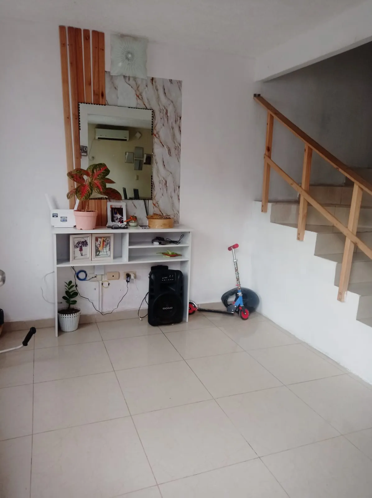 🏠 VENTA URGENTE – CASA DE 2 PISOS EN VILLA DEL REY, DAULE 📍 Urbanización Villa del Rey – Etapa Felipe 🏡 Modelo Palacio 3, con ampliaciones 💰 USD 85.000 NEGOCIABLES - 2