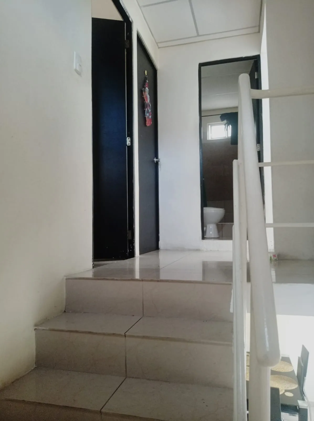 🏠 VENTA URGENTE – CASA DE 2 PISOS EN VILLA DEL REY, DAULE 📍 Urbanización Villa del Rey – Etapa Felipe 🏡 Modelo Palacio 3, con ampliaciones 💰 USD 85.000 NEGOCIABLES - 5