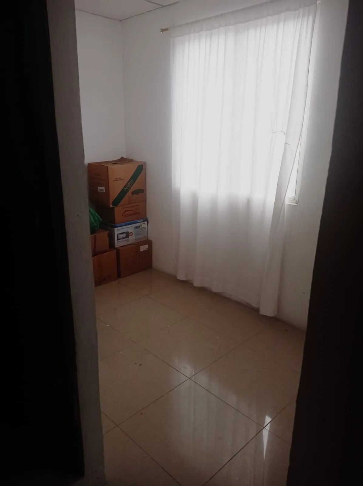 🏠 VENTA URGENTE – CASA DE 2 PISOS EN VILLA DEL REY, DAULE 📍 Urbanización Villa del Rey – Etapa Felipe 🏡 Modelo Palacio 3, con ampliaciones 💰 USD 85.000 NEGOCIABLES - 10