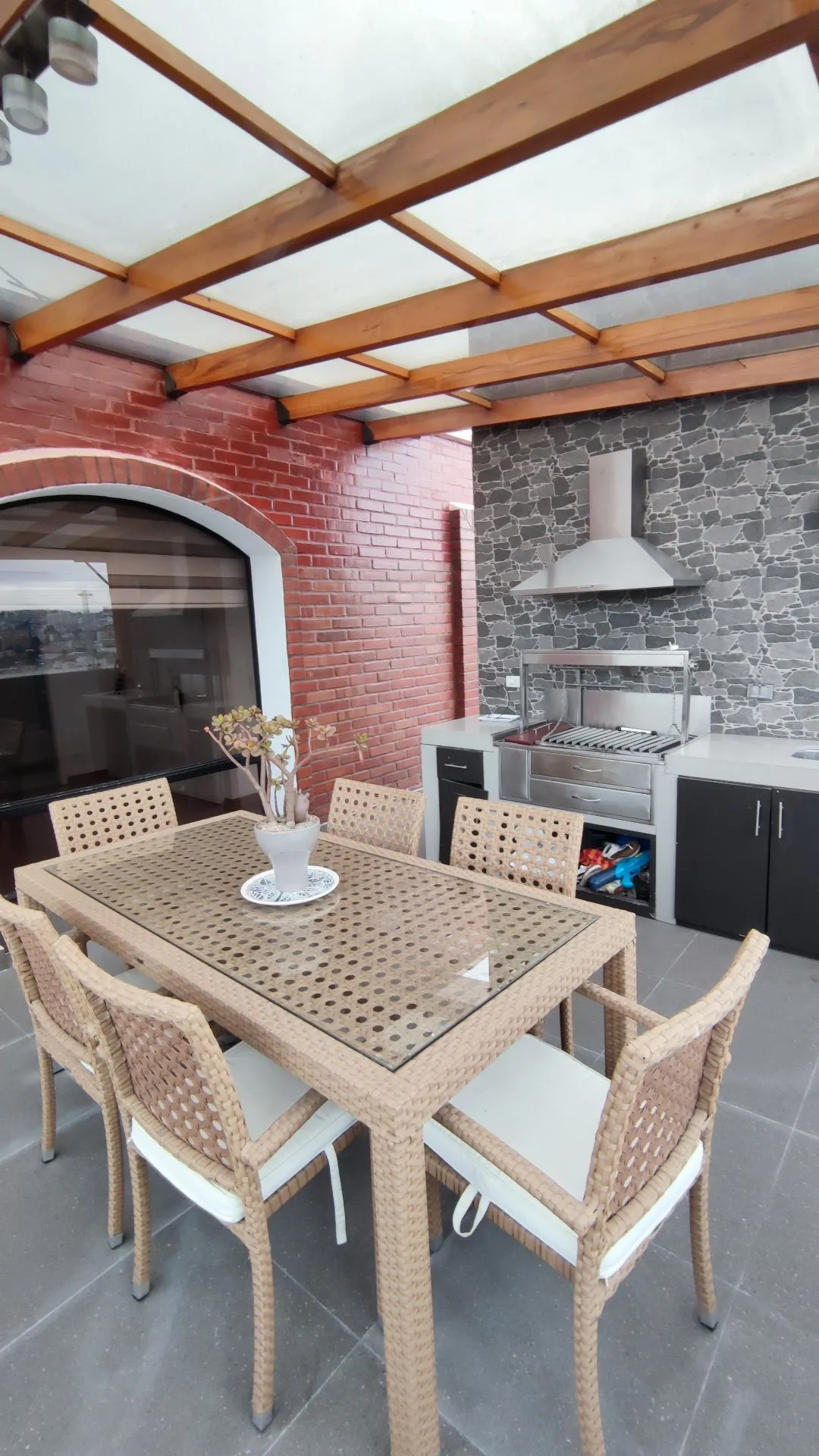 Penthouse en el Quito Tenis - Amplia terraza con BBQ, 3 dormitorios - 16