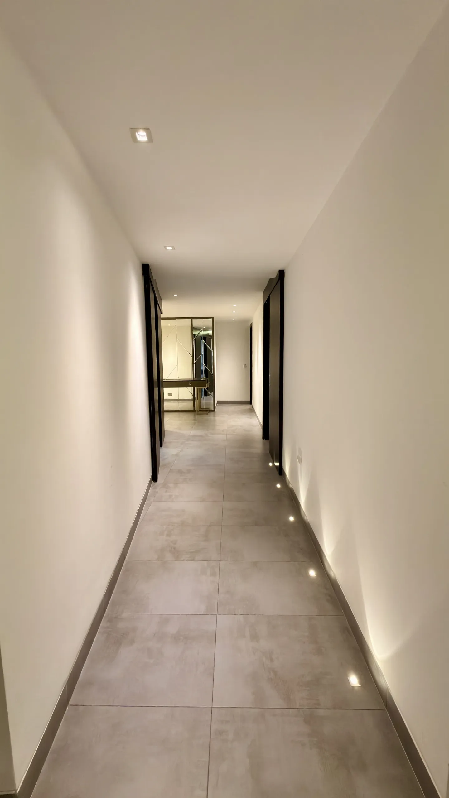 Alquilo departamento Urb Bosques de Rioja vía Samborondón — foto 8
