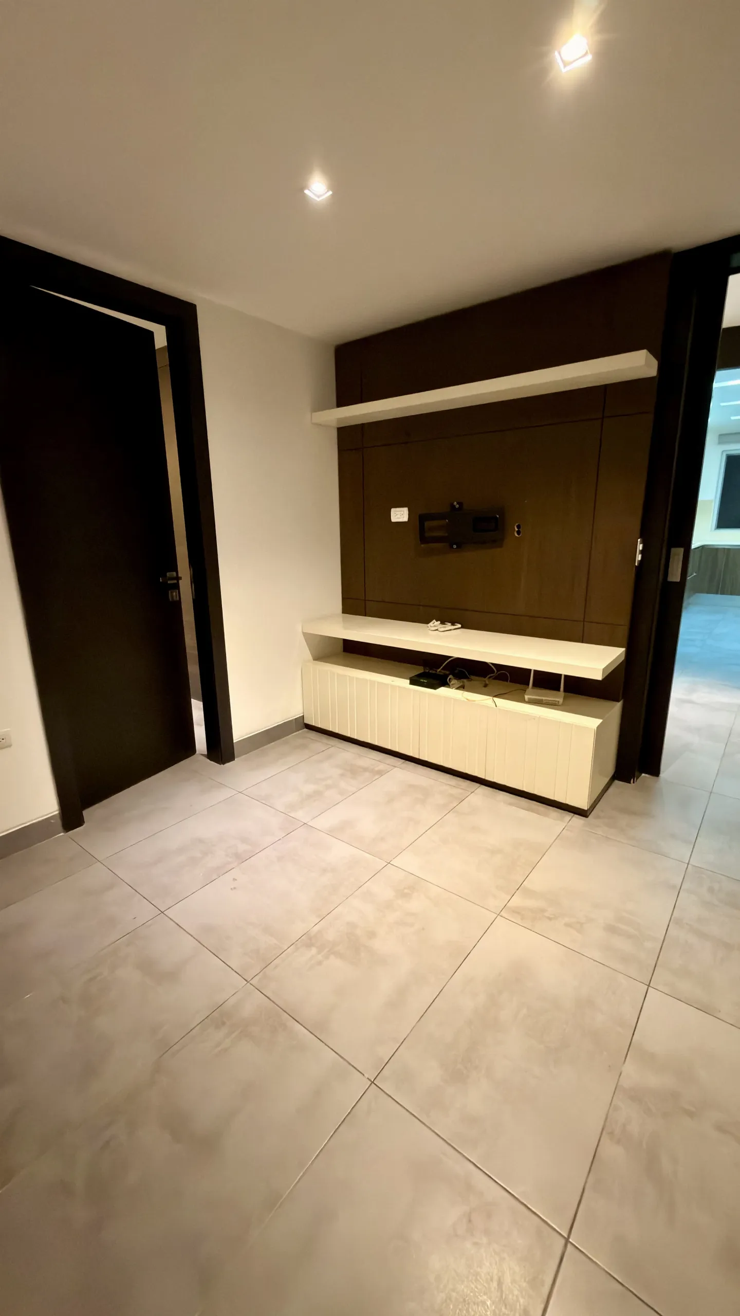 Alquilo departamento Urb Bosques de Rioja vía Samborondón — foto 7