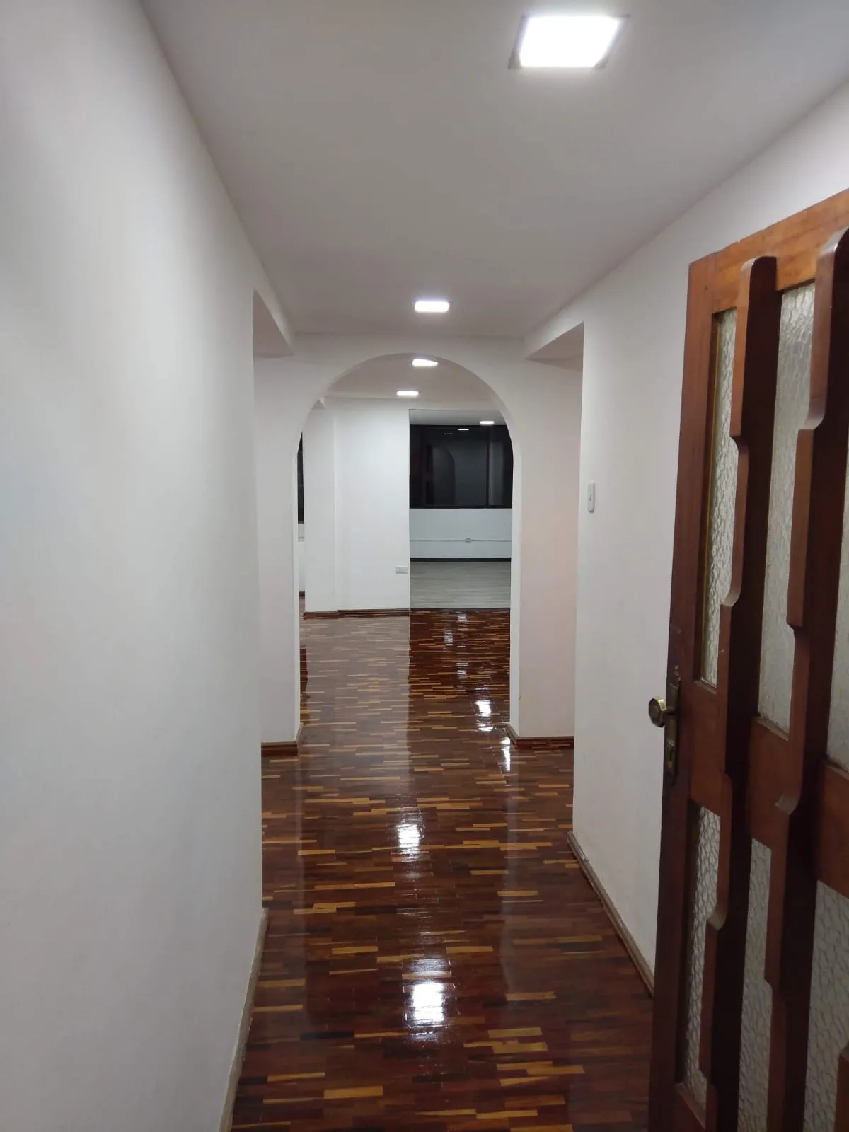 Excelente Oportunida de Inversión. Venta de Propiedad con Casa Duplex y 2 Departamentos. El Batán, Quito — foto 9